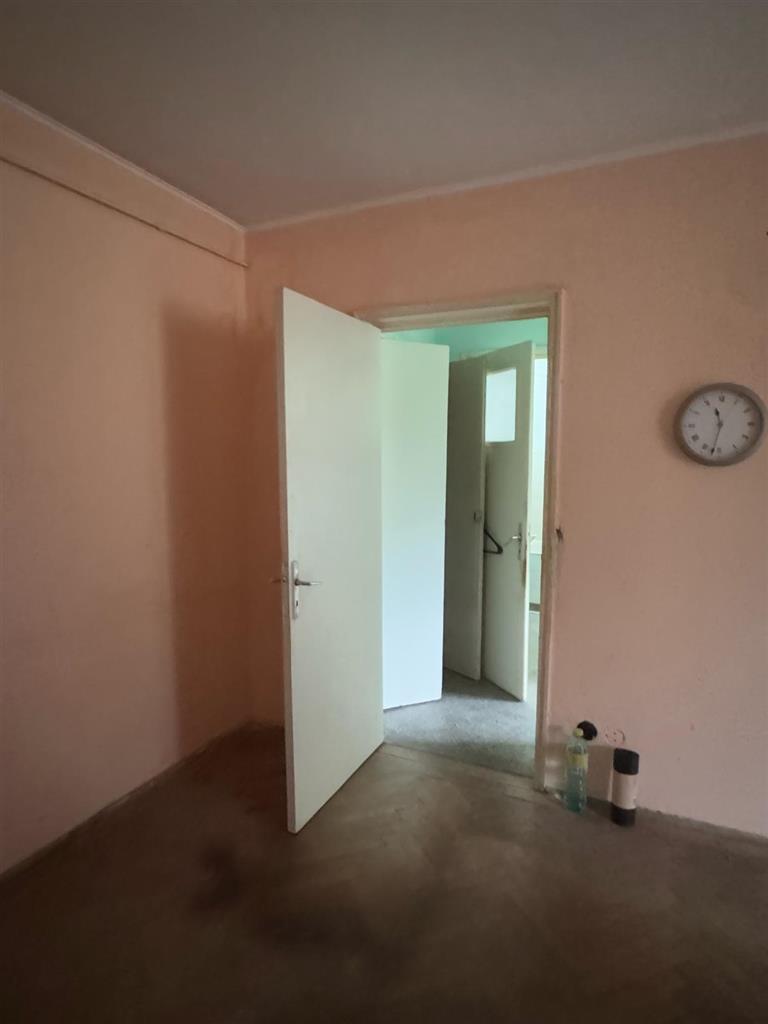 Apartament 3 camere Titan, Potcoava