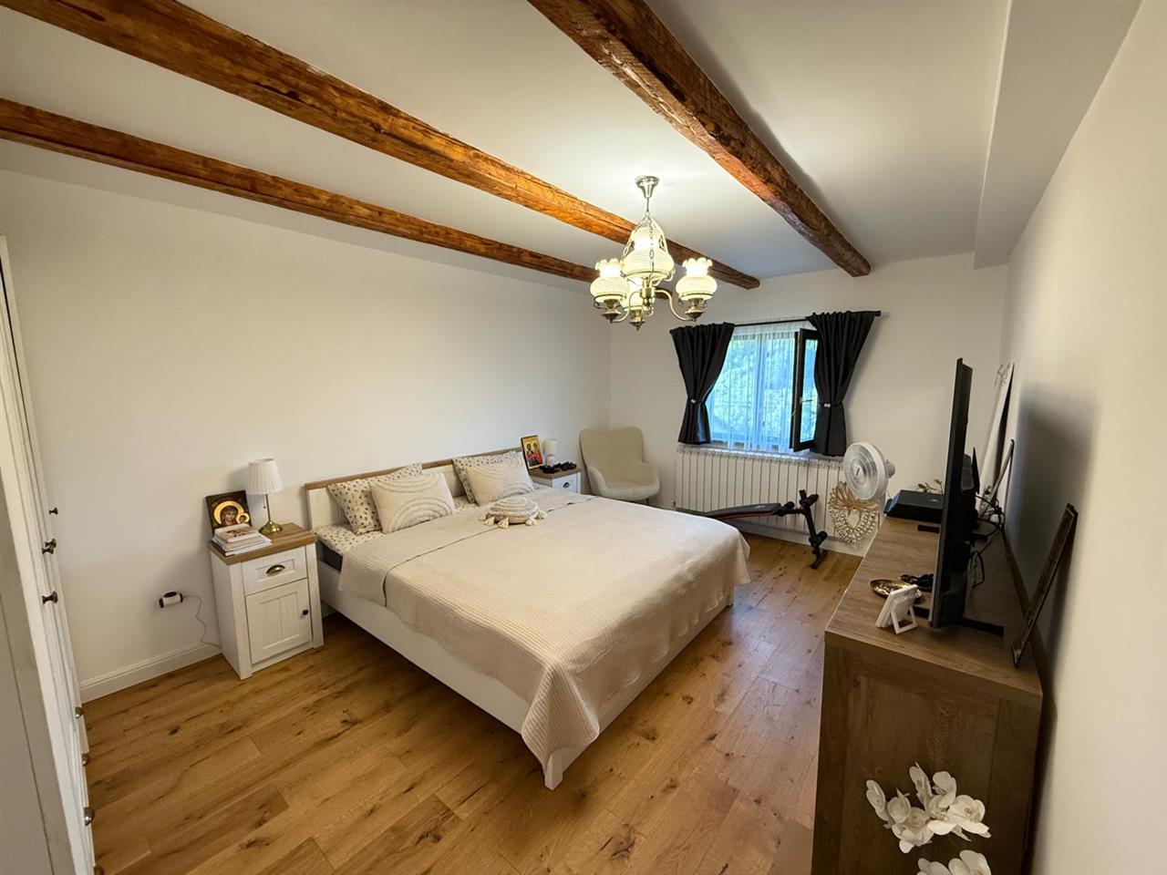 Casa renovata integral, 107 mp utili, teren 2400 mp  Paulesti, Vrancea