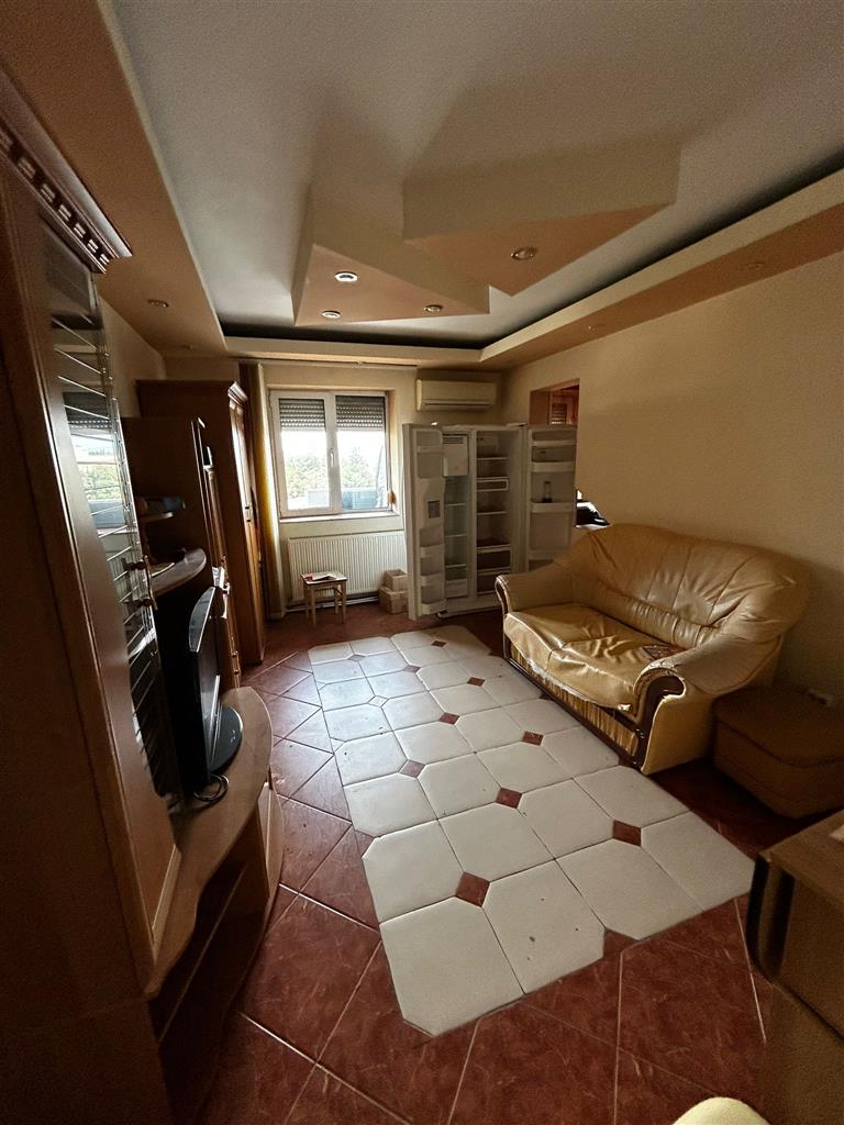 APARTAMENT 3 CAMERE, STRADA REVOLUTIEI SUD