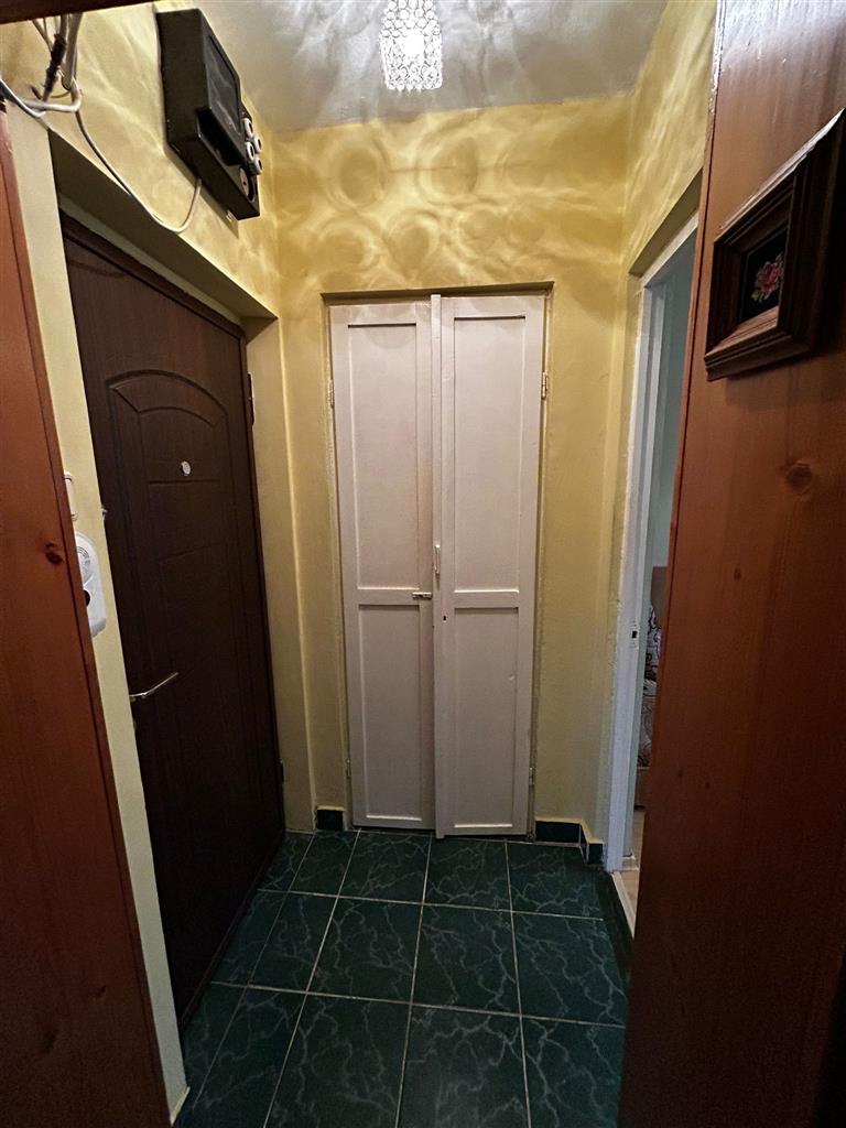 APARTAMENT 3 CAMERE ZONA COMISARIAT