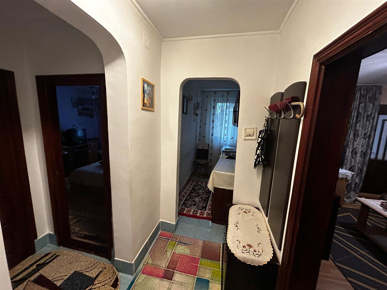 APARTAMENT 3 CAMERE SUD
