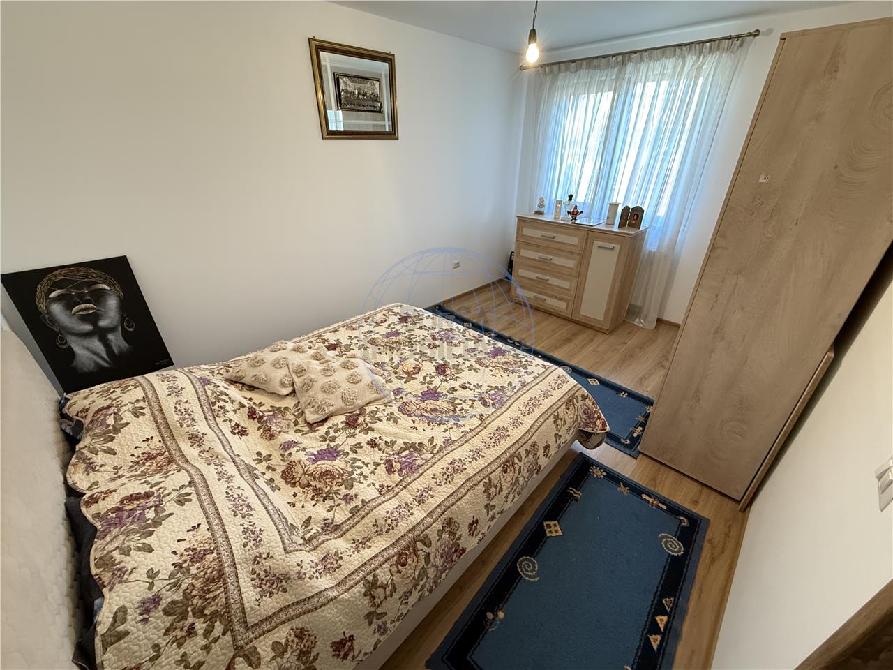 CASA / VILA  DE INCHIRIAT, CENTRU