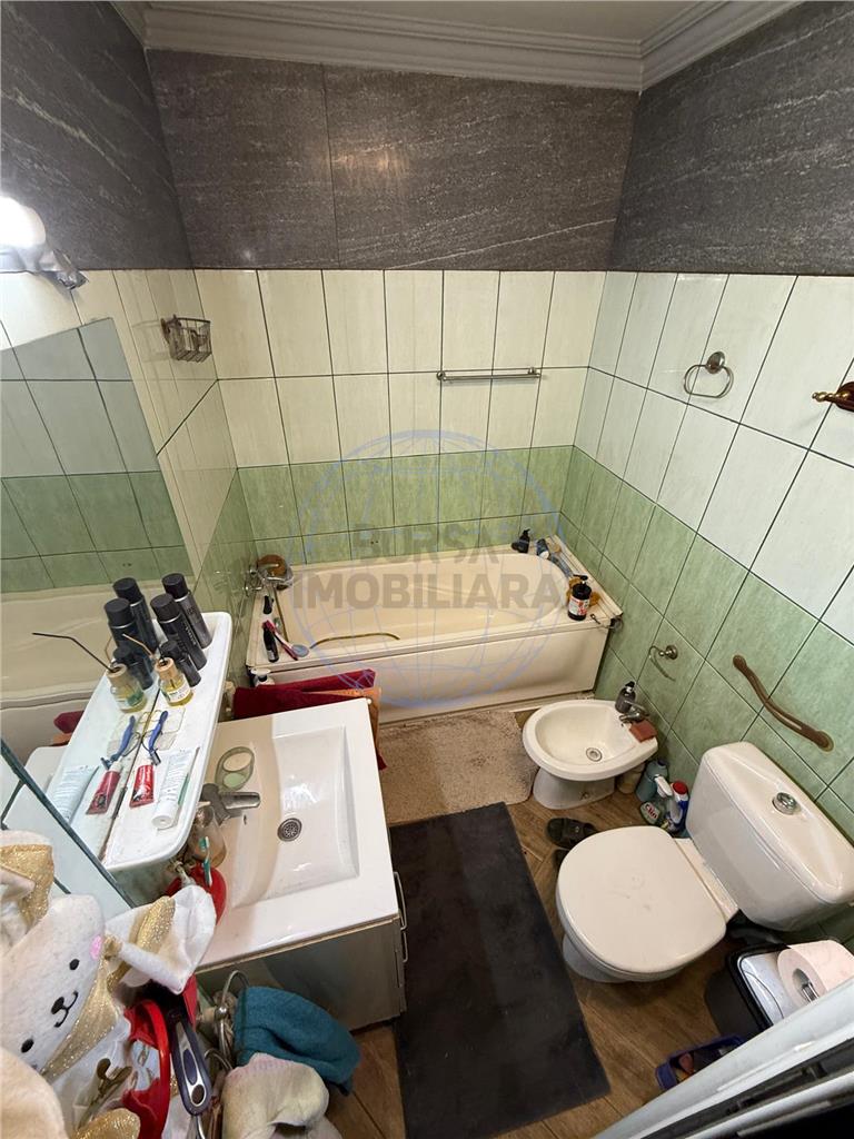 CASA/VILA DE VANZARE ZONA CENTRALA