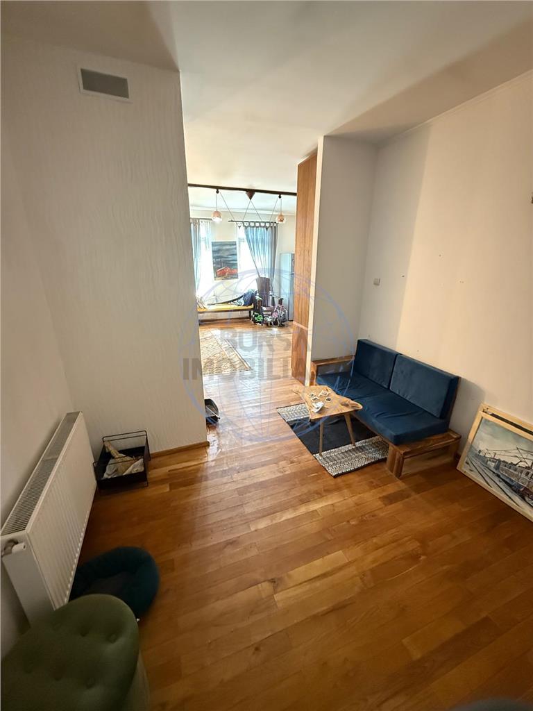 CASA/VILA DE VANZARE ZONA CENTRALA
