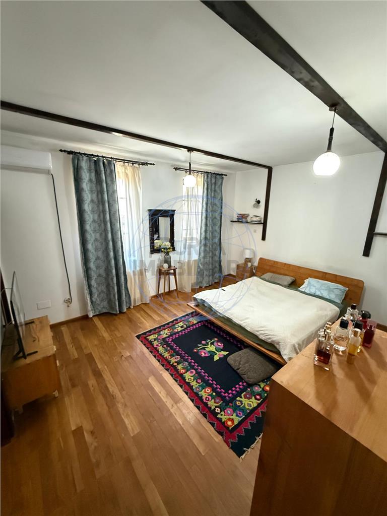 CASA/VILA DE VANZARE ZONA CENTRALA