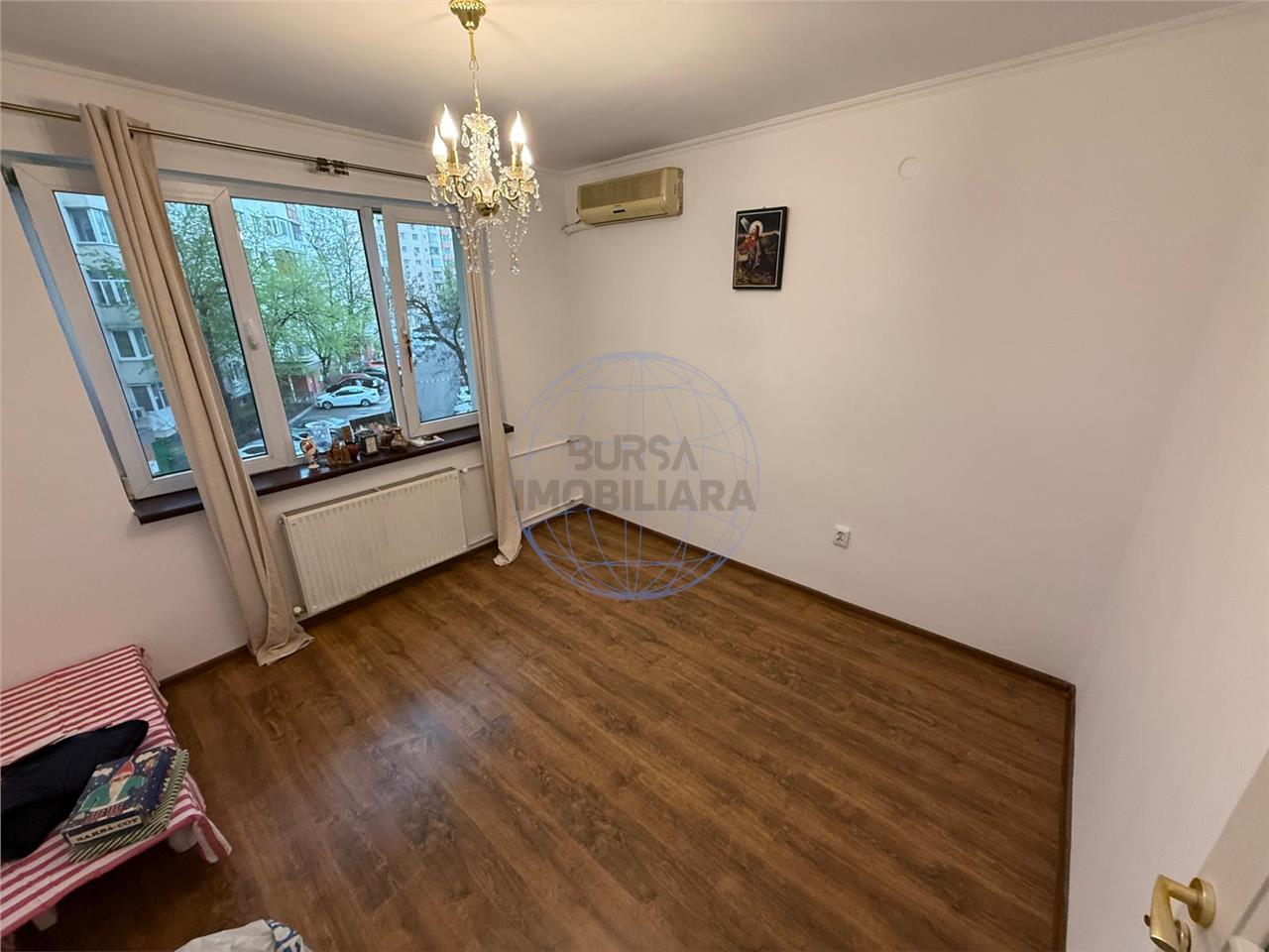 APARTAMENT 3 CAMERE , DRISTOR