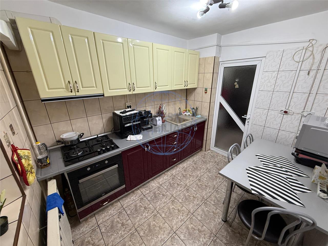 APARTAMENT 2 CAMERE, RAHOVA, LA 5 MIN DE STATIA DE TRANVAI