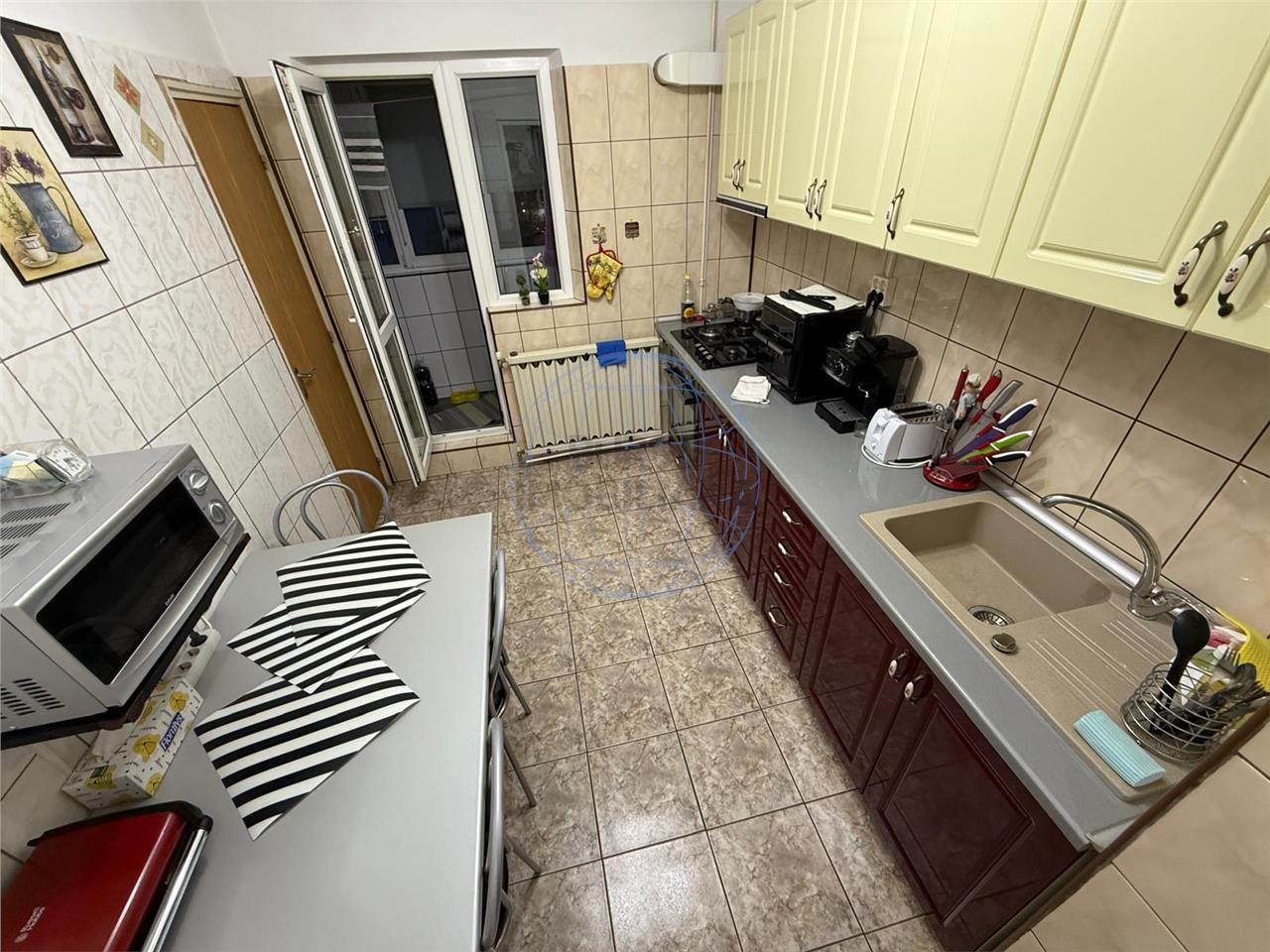 APARTAMENT 2 CAMERE, RAHOVA, LA 5 MIN DE STATIA DE TRANVAI