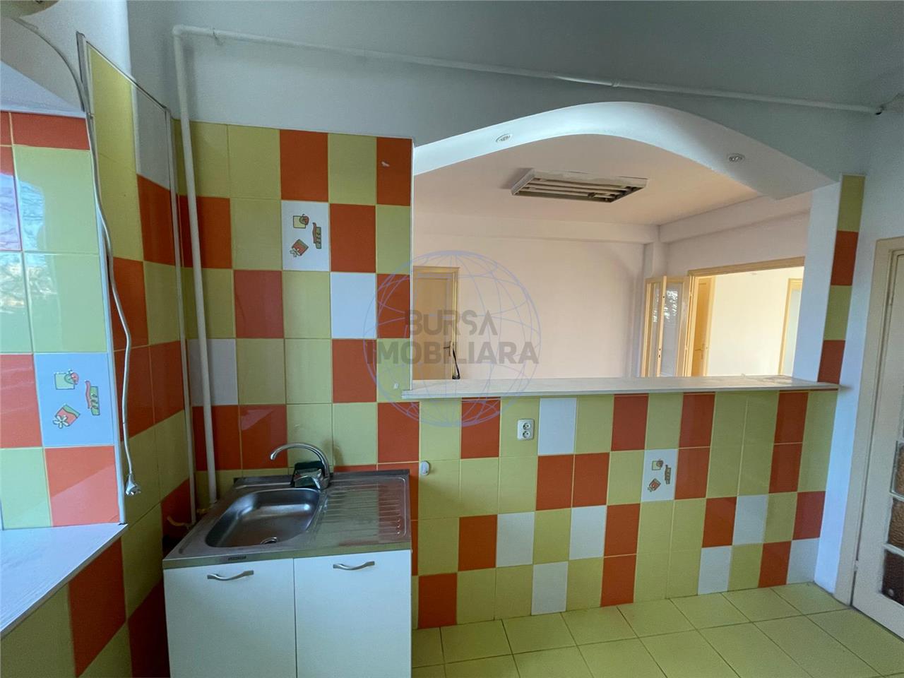 APARTAMENT 4 CAMERE DE INCHIRIAT, ZONA CALEA CALARASI