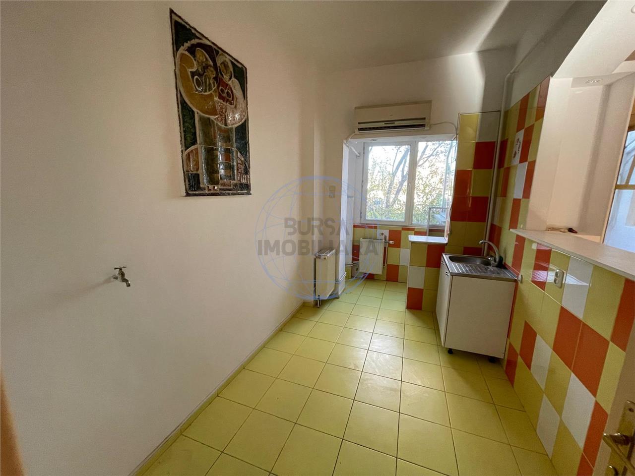 APARTAMENT 4 CAMERE DE INCHIRIAT, ZONA CALEA CALARASI