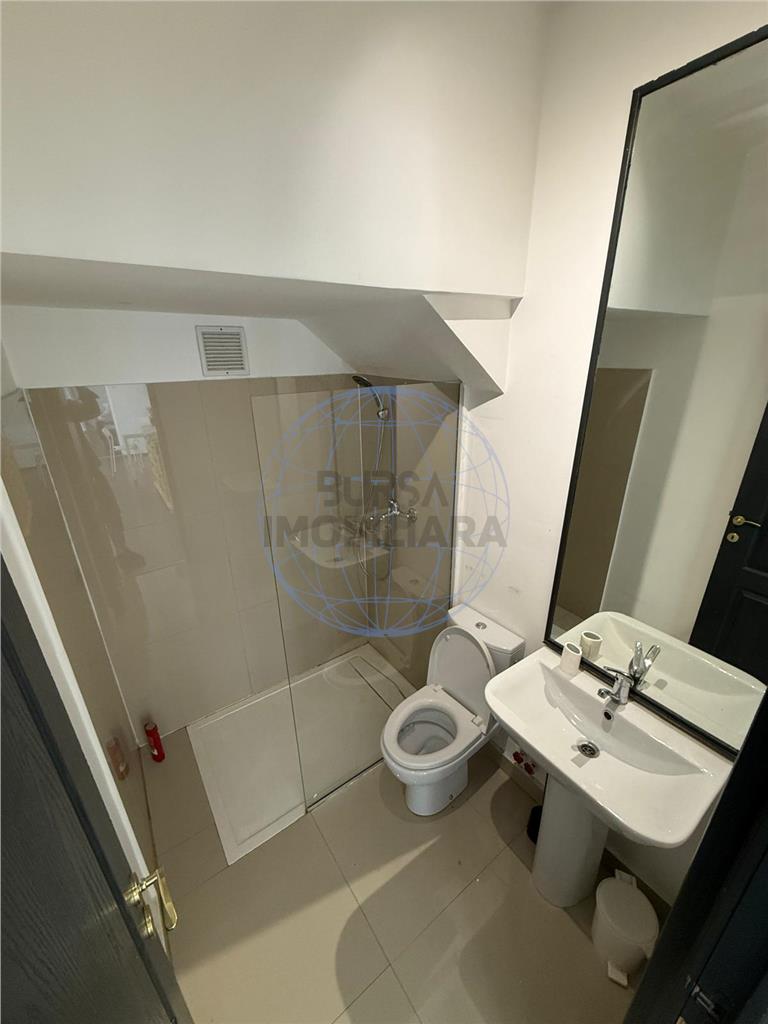 APARTAMENT DE INCHIRIAT ULTRACENTRAL DOAR PENTRU SPATIU COMERCIAL/BIROURI