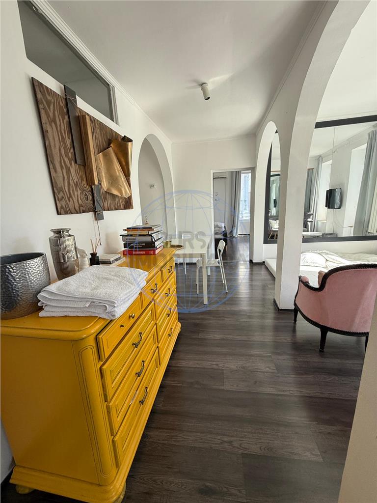 APARTAMENT DE INCHIRIAT ULTRACENTRAL DOAR PENTRU SPATIU COMERCIAL/BIROURI