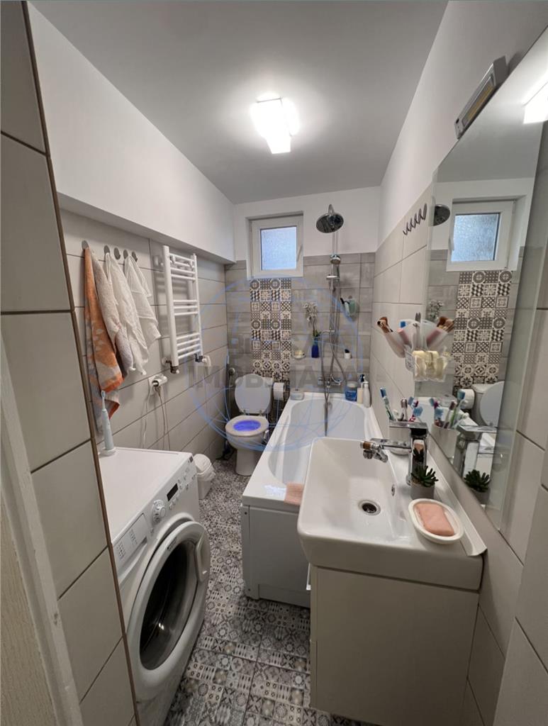 APARTAMENT 3 CAMERE PIATA UNIRII