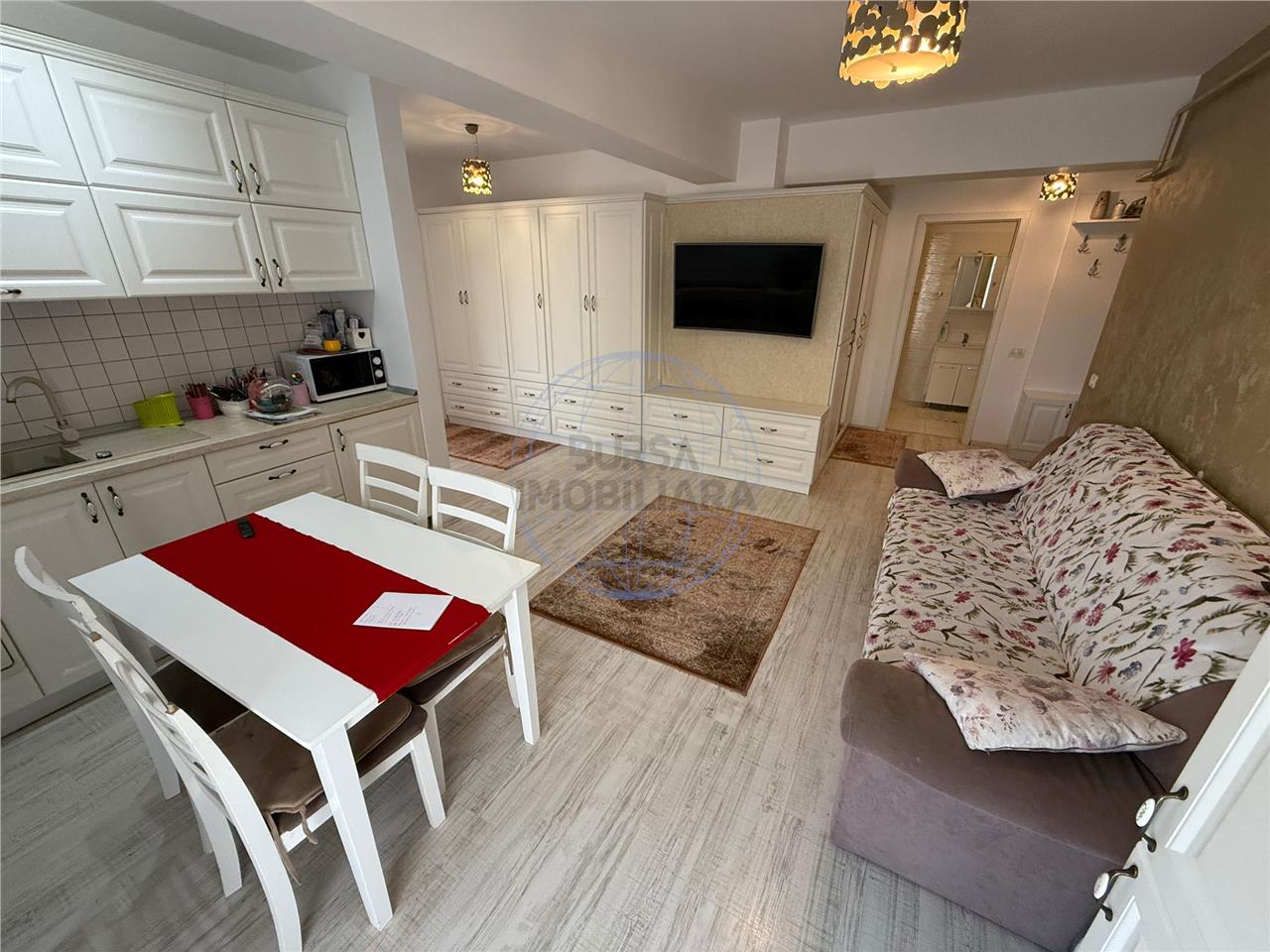 APARTAMENT 3 CAMERE ,STRADA TROTUS