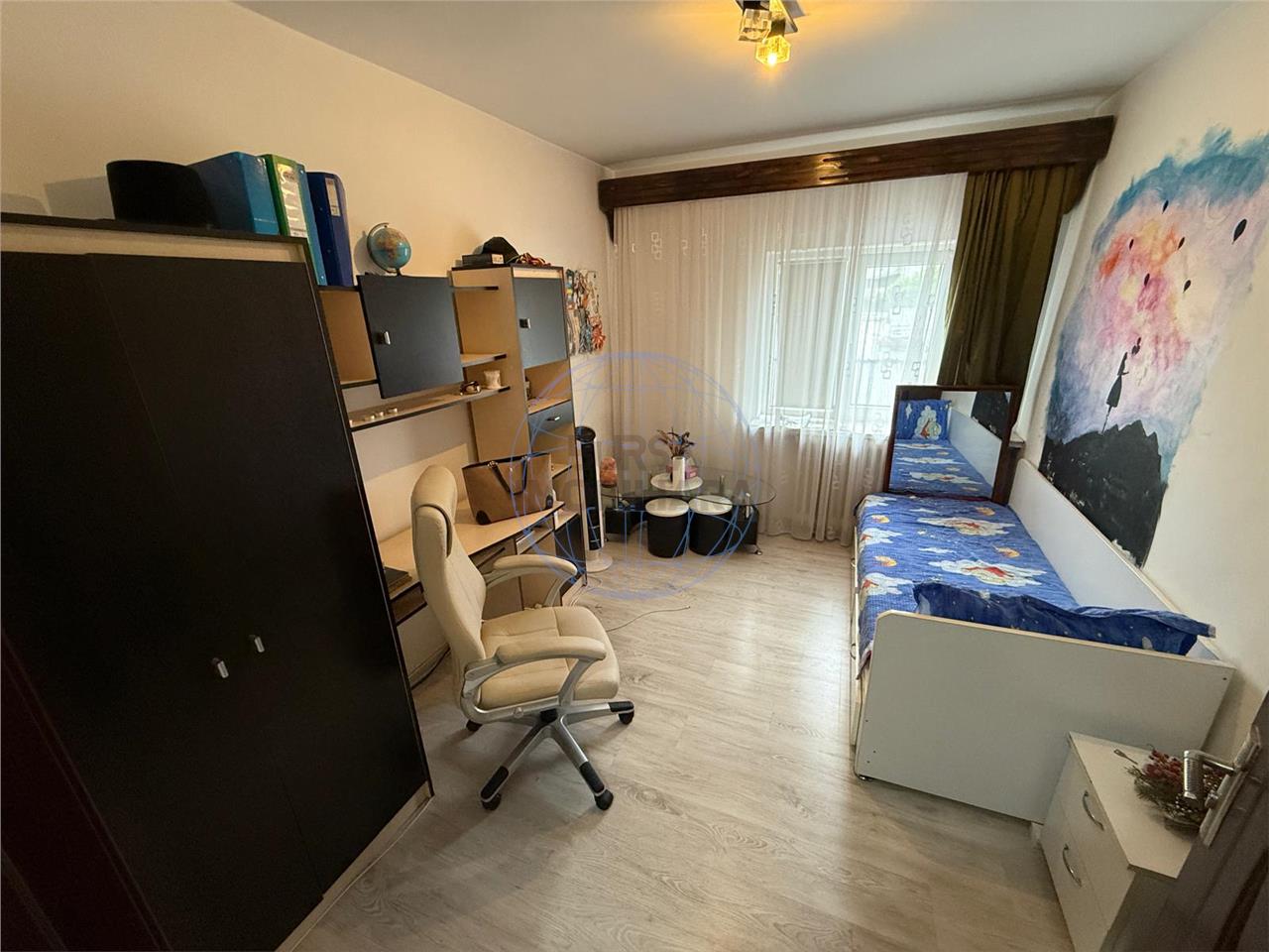 APARTAMENT 3 CAMERE, ETAJ 1,  STRADA LUPENI