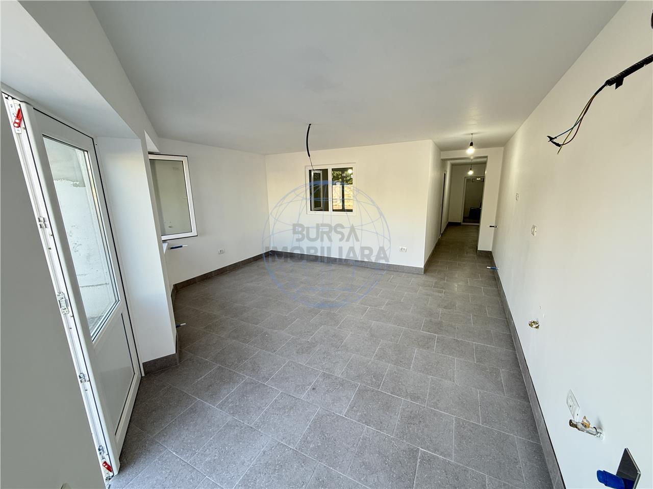 Spatiu comercial, Crang Petresti
