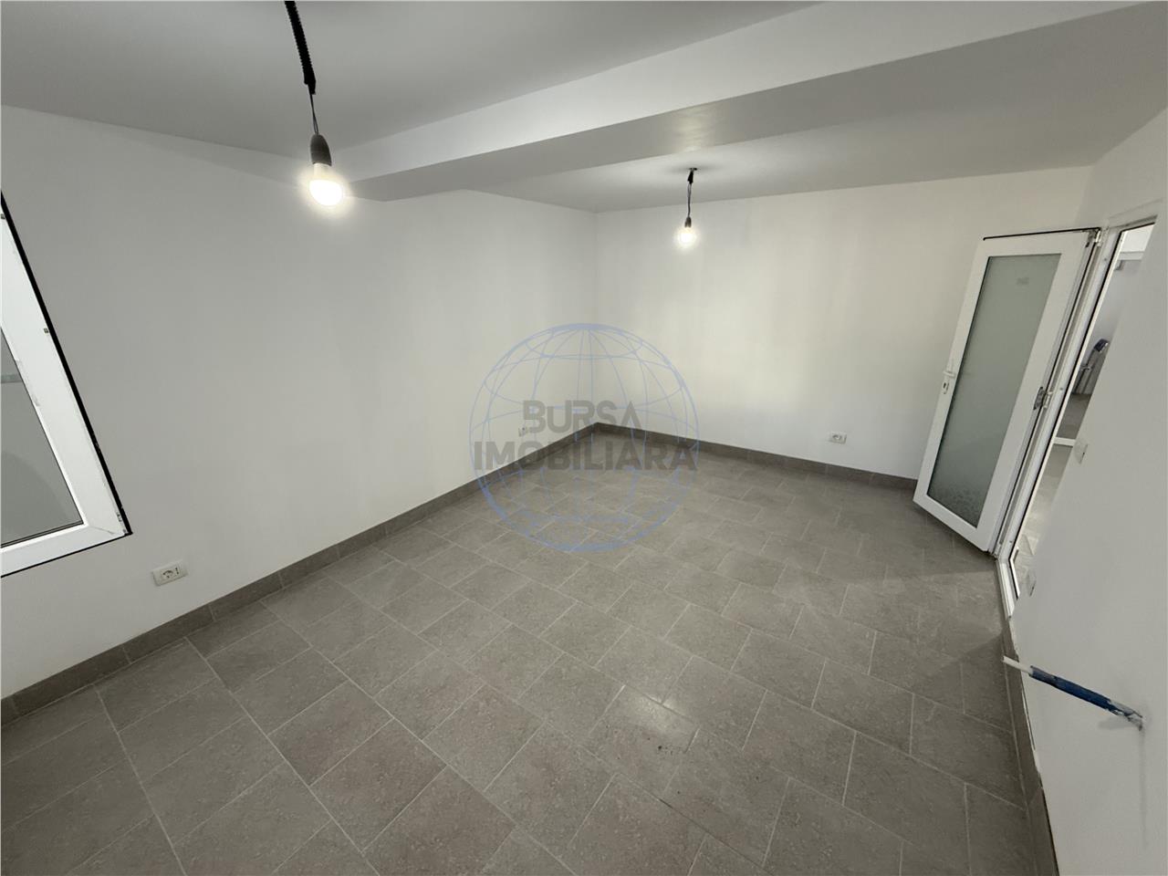 Spatiu comercial, Crang Petresti