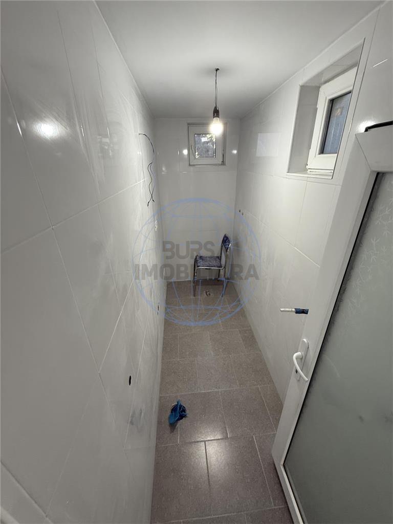 Spatiu comercial, Crang Petresti