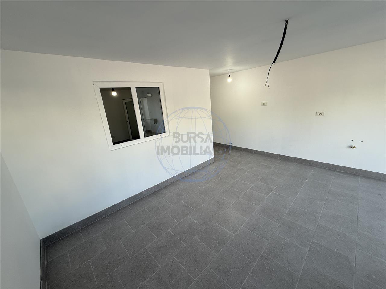 Spatiu comercial, Crang Petresti