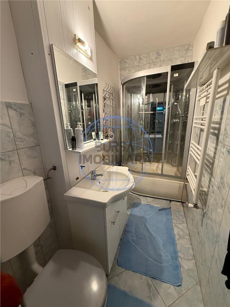 APARTAMENT 3 CAMERE, ETAJ 1, LICEU UNIREA
