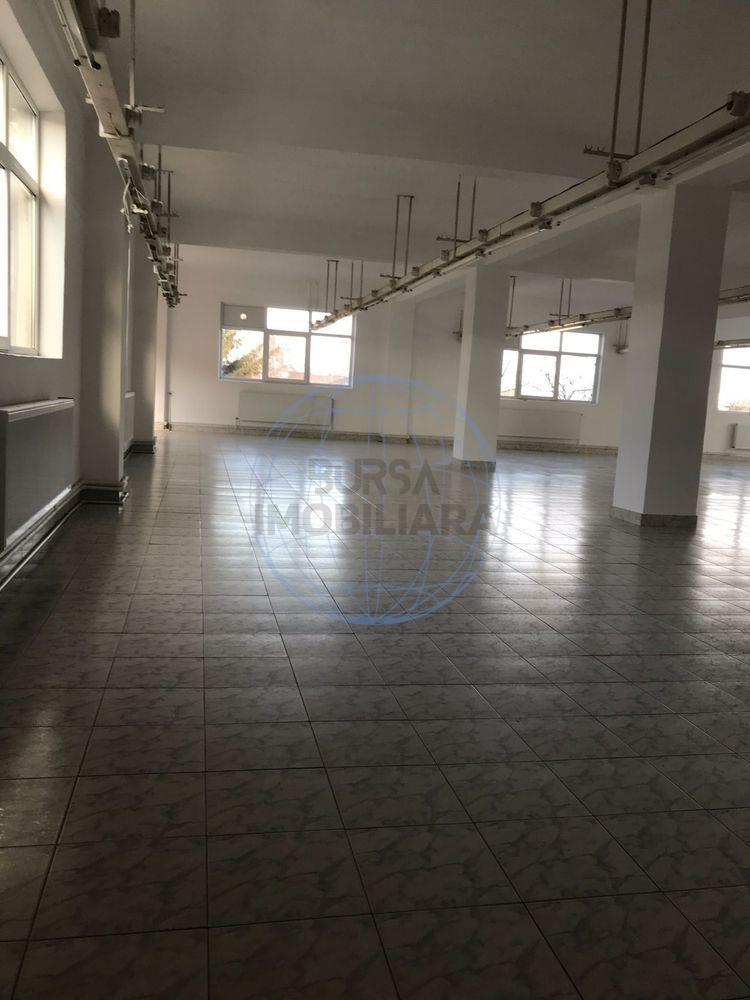 SPATIU COMERCIAL DE INCHIRIAT