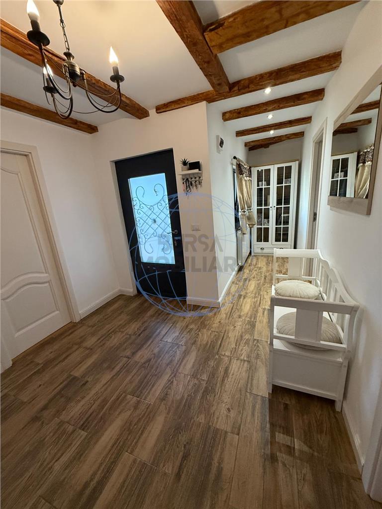 Casa renovata integral, 107 mp utili, teren 2400 mp – Paulesti, Vrancea