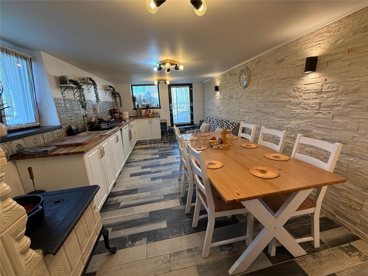 Casa renovata integral, 107 mp utili, teren 2400 mp – Paulesti, Vrancea