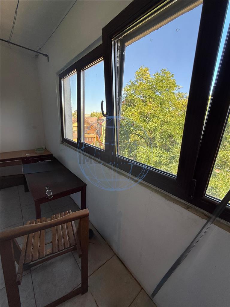 APARTAMENT 3 CAMERE, ETAJ 2, 1 DECEMBRIE