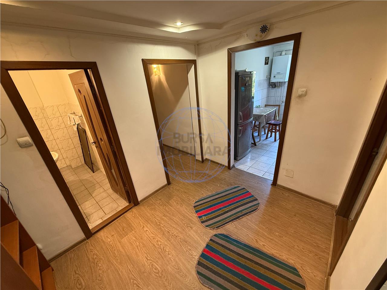 APARTAMENT 3 CAMERE, ETAJ 2, 1 DECEMBRIE