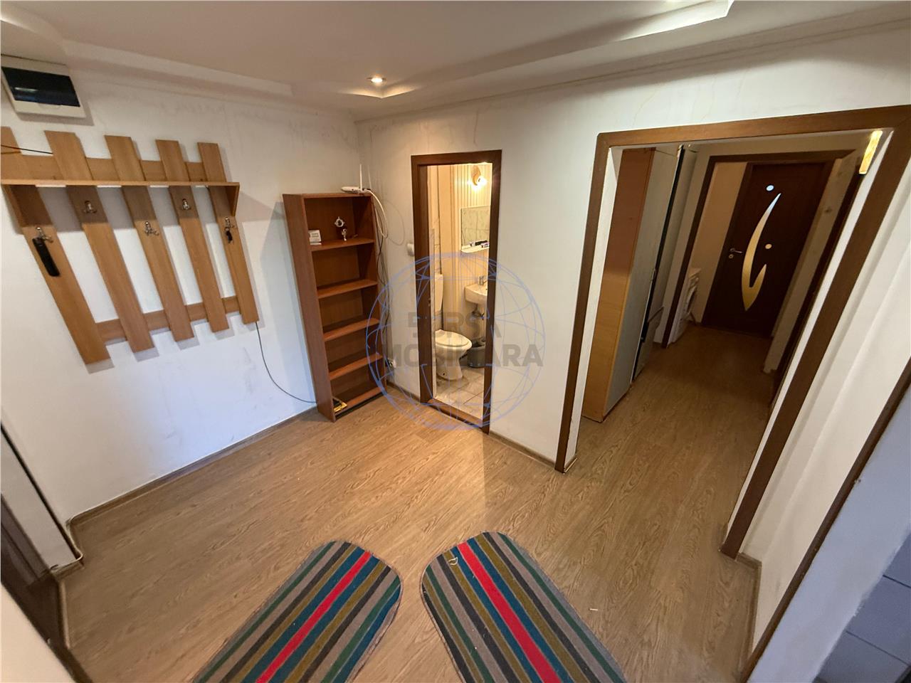 APARTAMENT 3 CAMERE, ETAJ 2, 1 DECEMBRIE