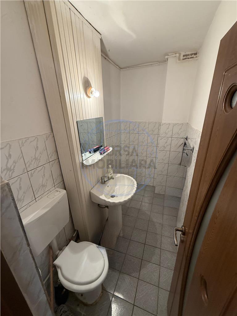 APARTAMENT 3 CAMERE, ETAJ 2, 1 DECEMBRIE