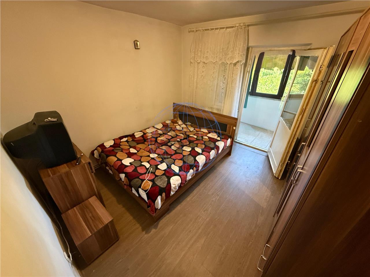APARTAMENT 3 CAMERE, ETAJ 2, 1 DECEMBRIE