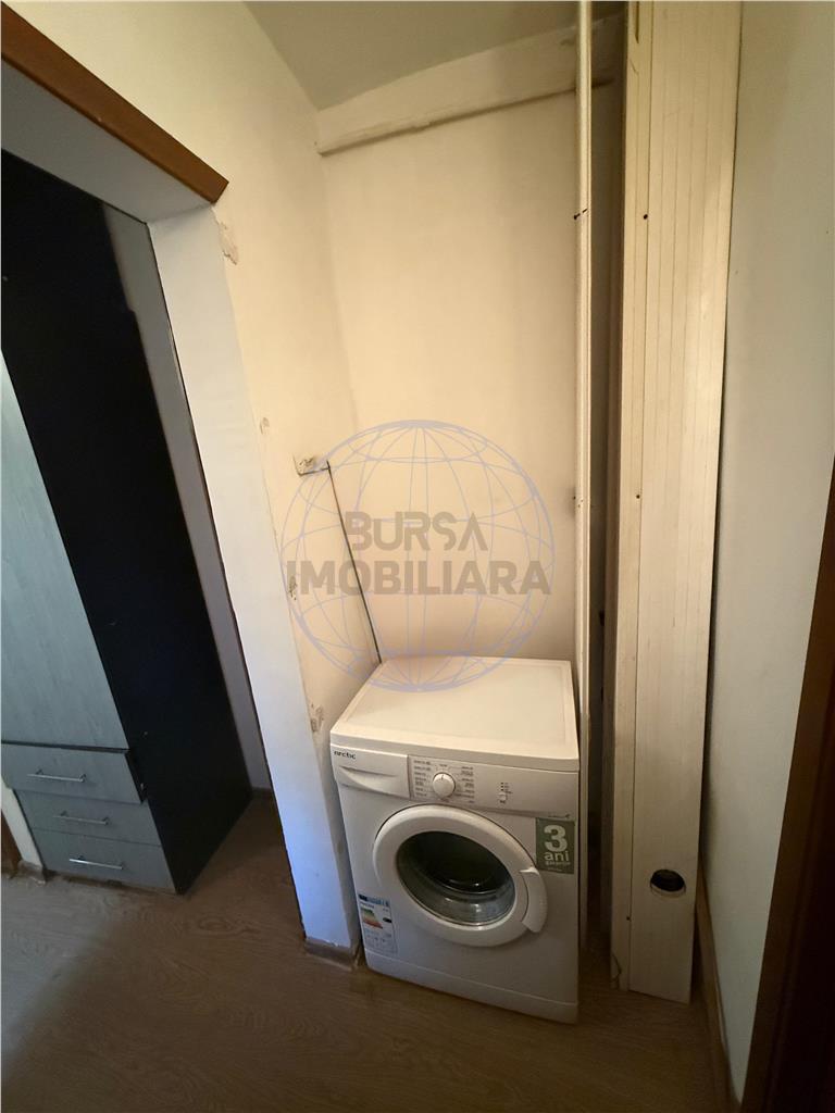 APARTAMENT 3 CAMERE, ETAJ 2, 1 DECEMBRIE