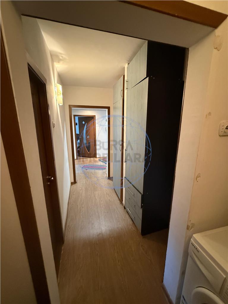 APARTAMENT 3 CAMERE, ETAJ 2, 1 DECEMBRIE