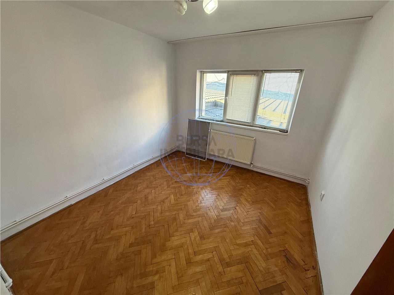 APARTAMENT 3 CAMERE, ETAJ 1, REPUBLICI