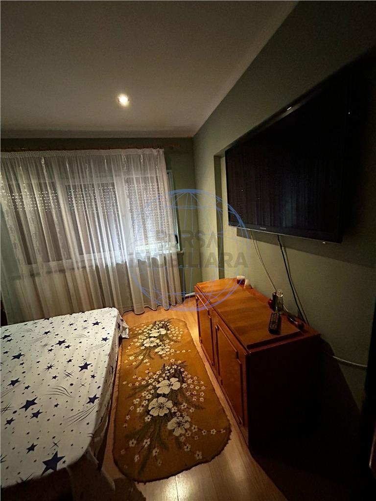 APARTAMENT 3 CAMERE  STRADA BIRSEI