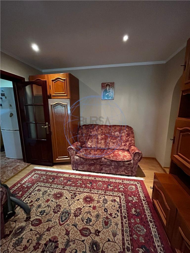 APARTAMENT 3 CAMERE  STRADA BIRSEI