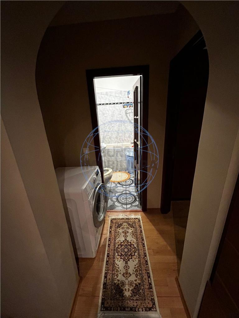APARTAMENT 3 CAMERE  STRADA BIRSEI