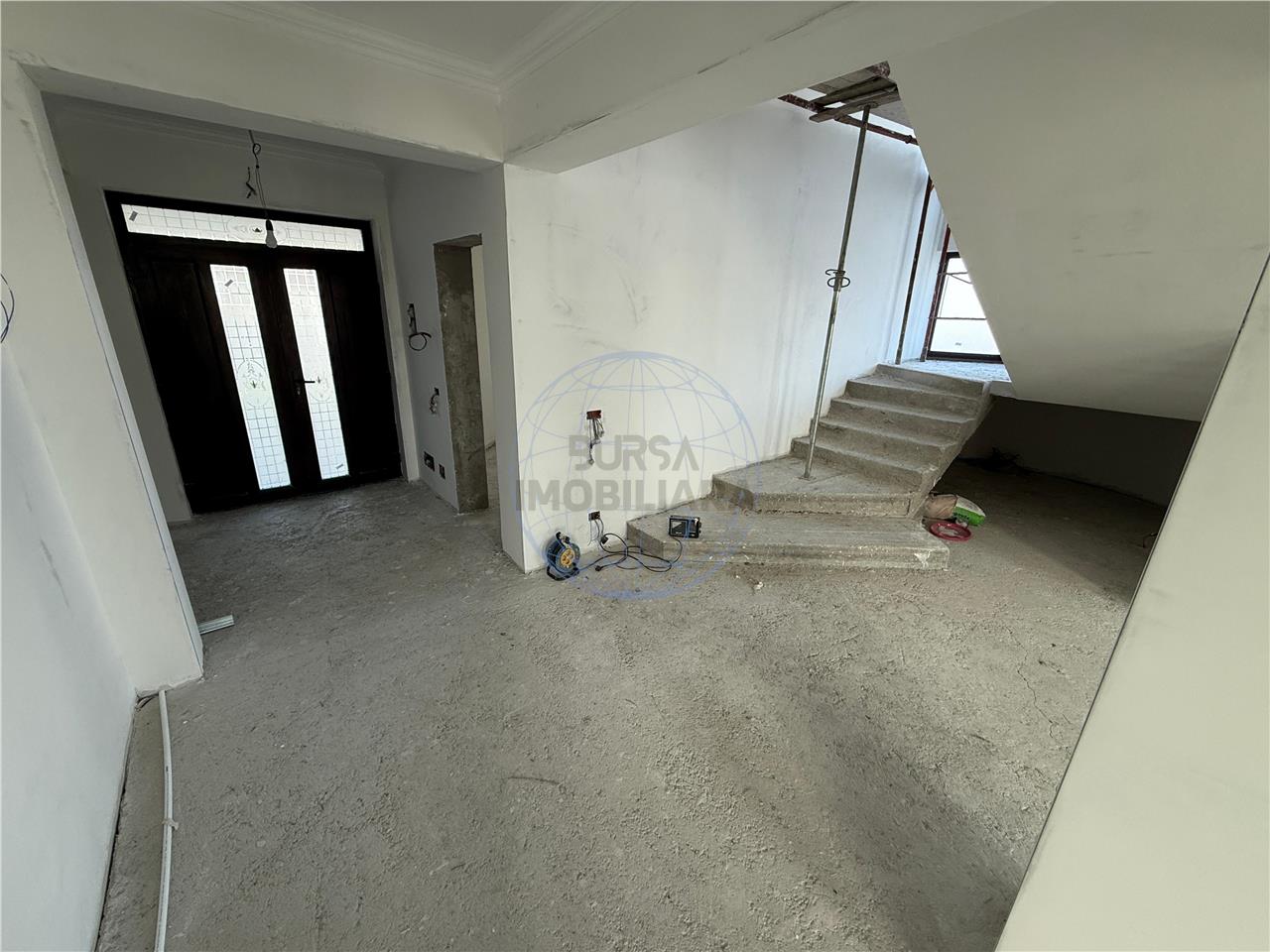 CASA P+E LA STADIU DE FINISAJE,  STR. CUZA VODA,  ZONA PETRESTI