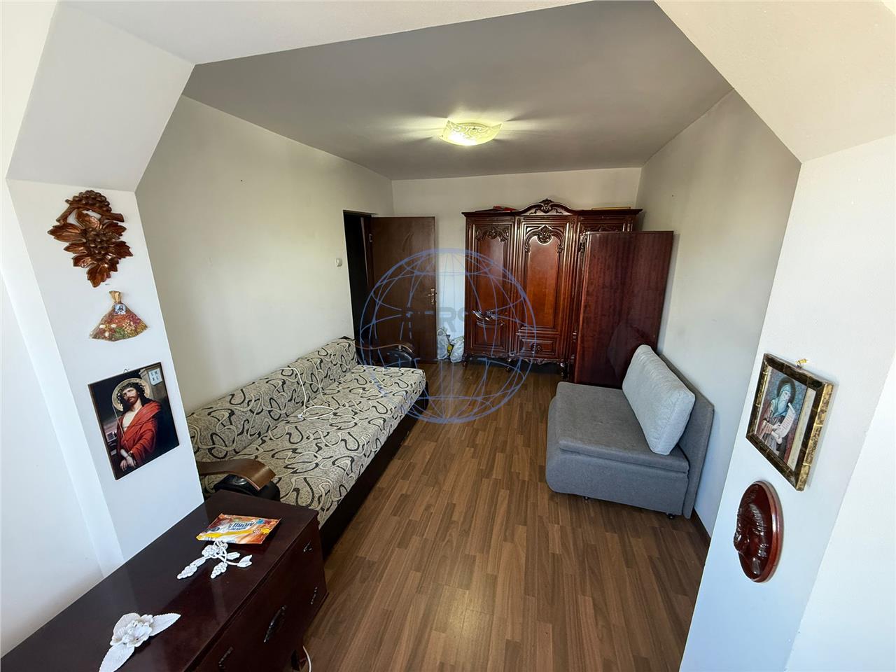 APARTAMENT 4 CAMERE, SCOALA 10