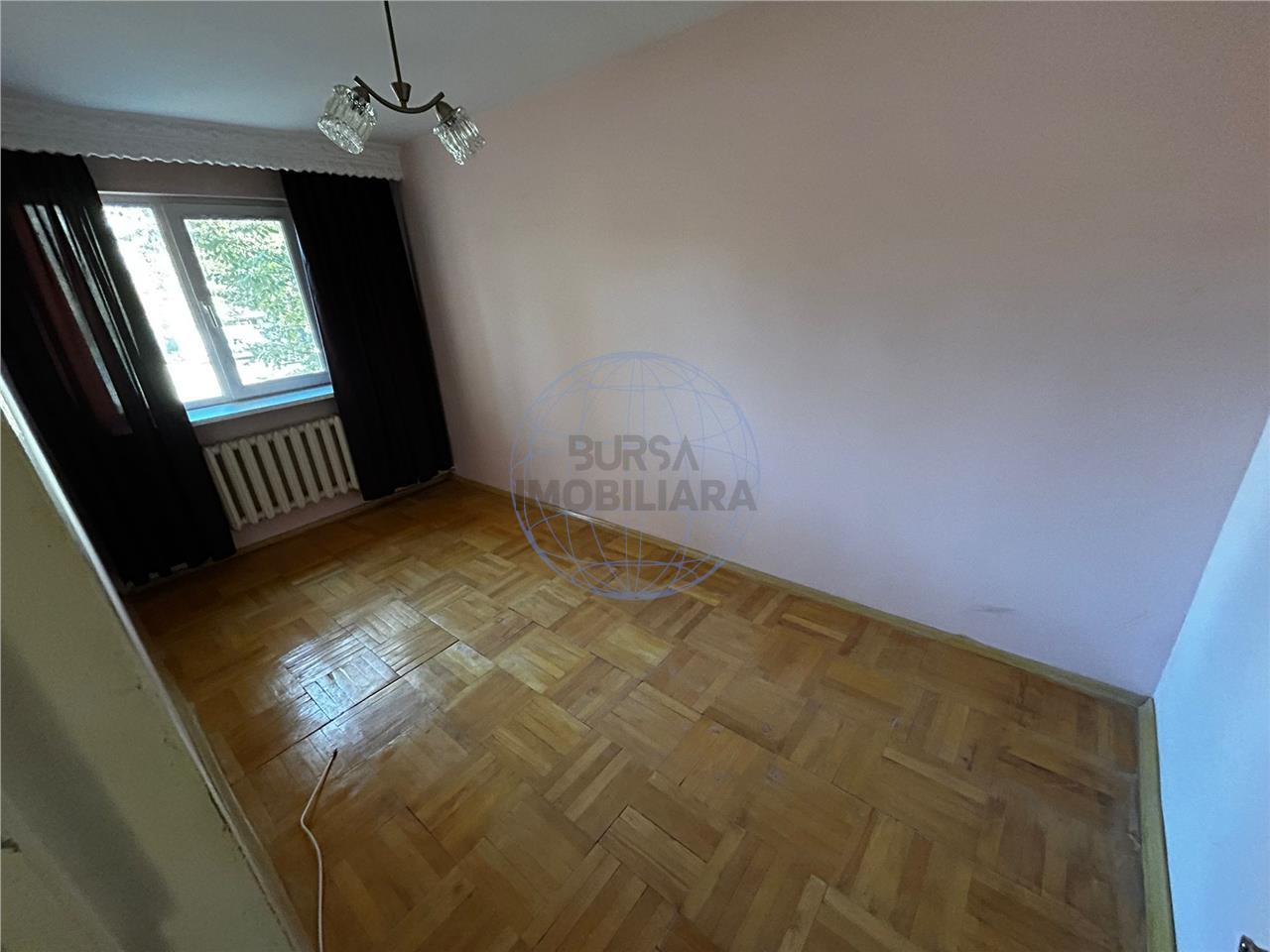 APARTAMENT 4 CAMERE SUD