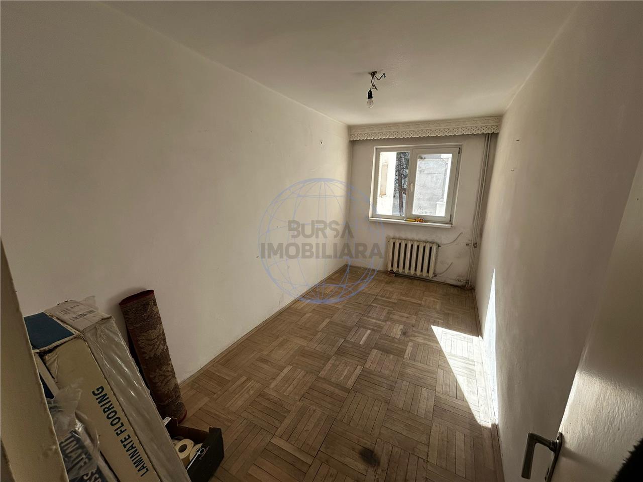 APARTAMENT 4 CAMERE SUD