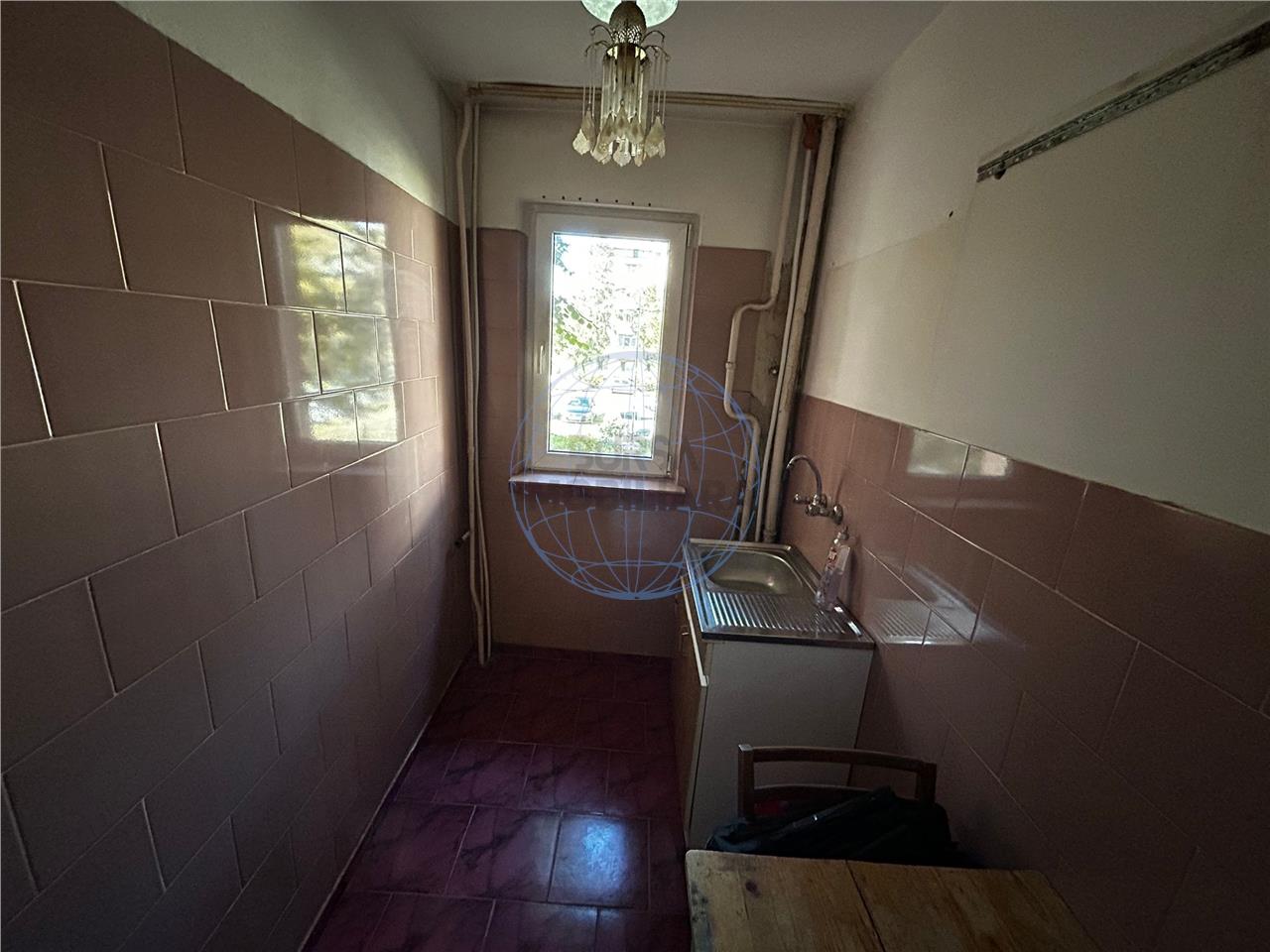 APARTAMENT 4 CAMERE SUD