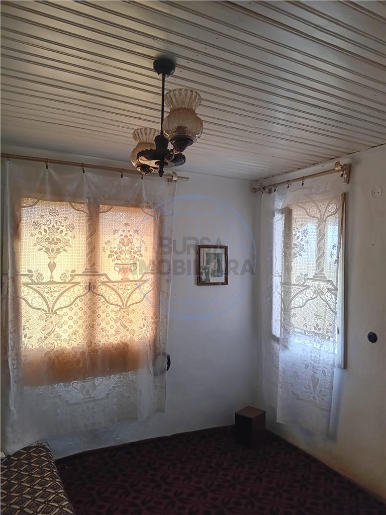 CASA SAT SPATAREASA