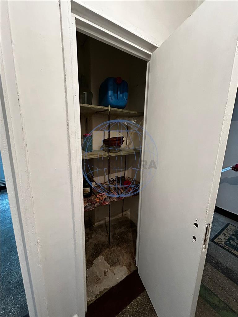 APARTAMENT 3 CAMERE BARSEI