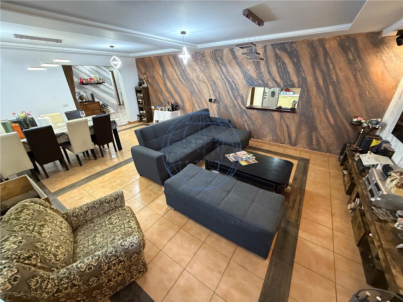 CASA P+1E CAMPINEANCA