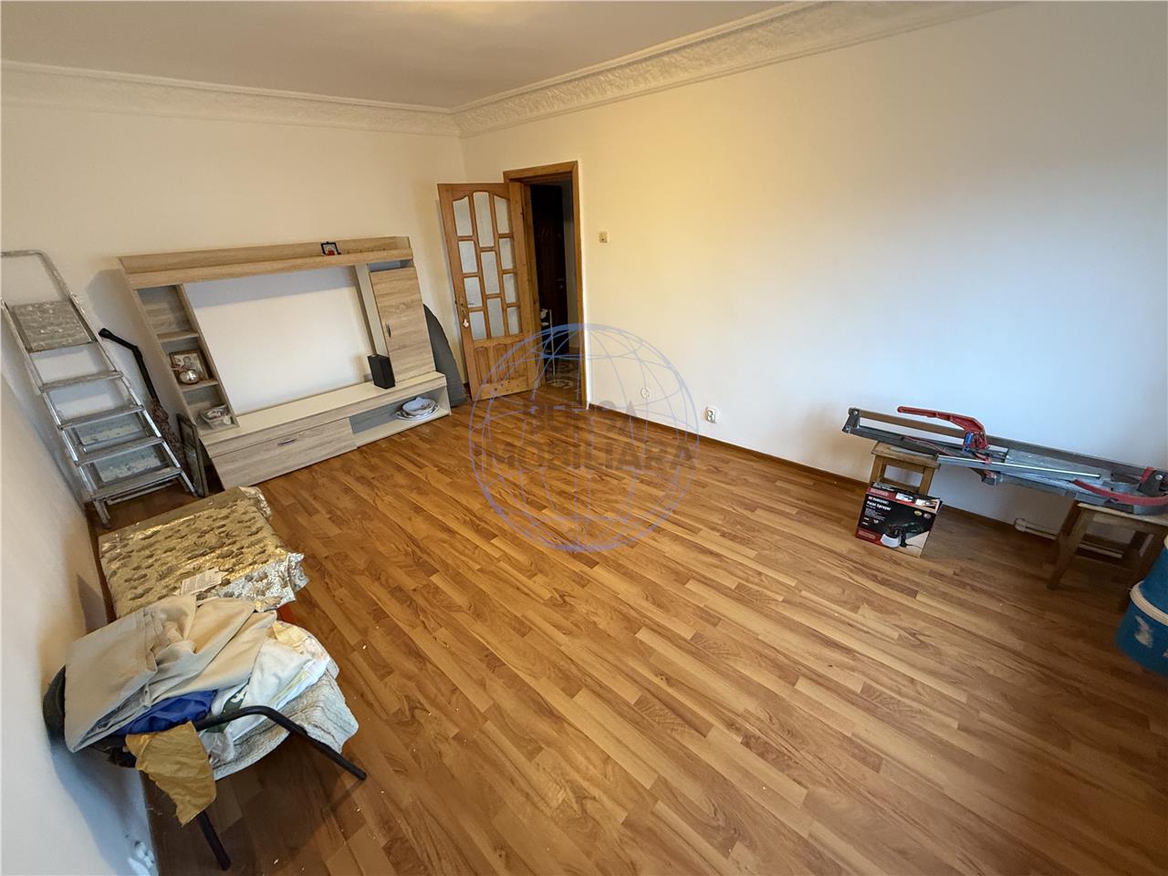 APARTAMENT 3 CAMERE, SUD,  Aleea Echit??ii