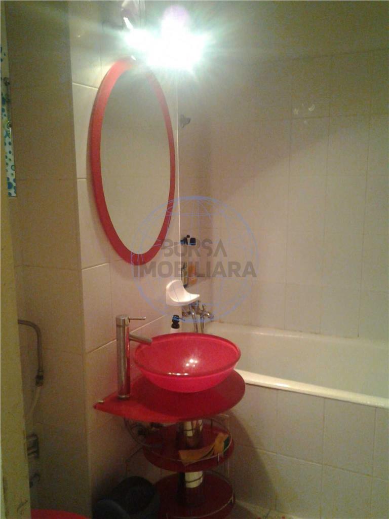 Titan Auchan vanzare garsoniera