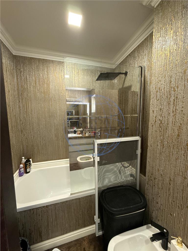 APARTAMENT 4 CAMERE ZONA PRIMARIE