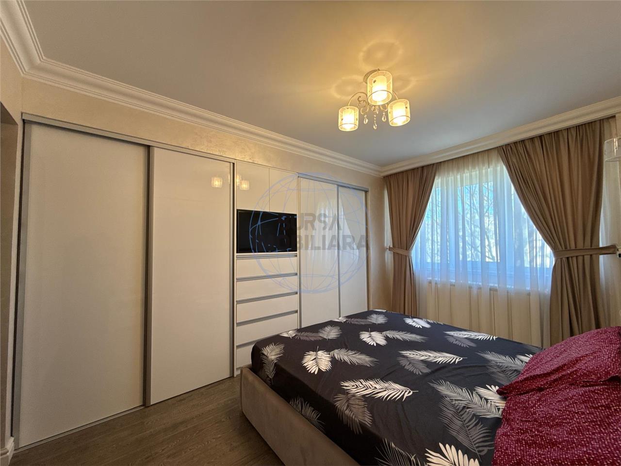 APARTAMENT 4 CAMERE ZONA PRIMARIE